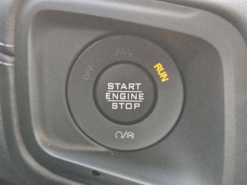 New 2025 Jeep Gladiator Rubicon w/ Convenience Group image 22