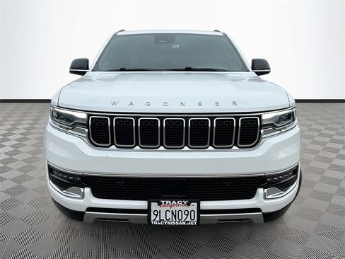 Used 2024 Jeep Wagoneer Series II w/ Flexible Seating Group image 2