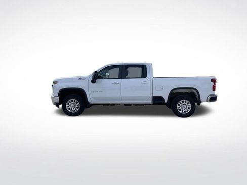 Used 2023 Chevrolet Silverado 2500 LT AWD/4WD image 2