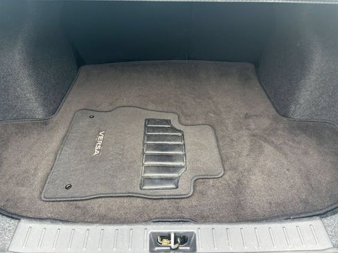 Used 2025 Nissan Versa SV FWD image 25