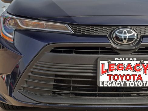 Used 2025 Toyota Corolla LE image 10