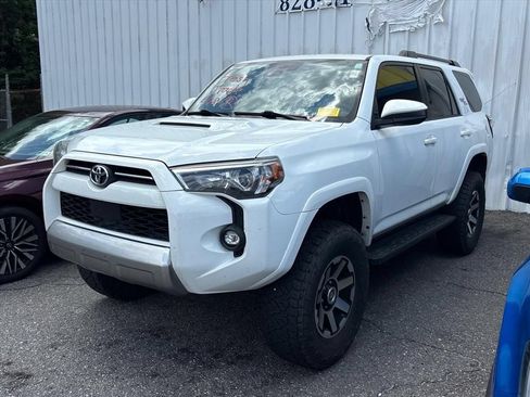 Used 2021 Toyota 4Runner TRD Off-Road AWD/4WD image 2