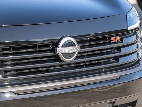 Used 2026 Nissan Kicks SR w/ SR Premium Package FWD image 5