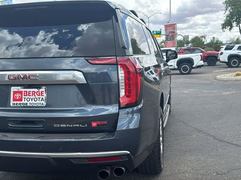 Used 2021 GMC Yukon XL Denali AWD/4WD image 8