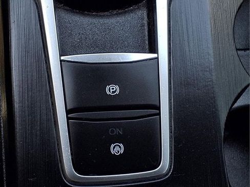 Certified 2022 Ford Escape SE FWD image 18