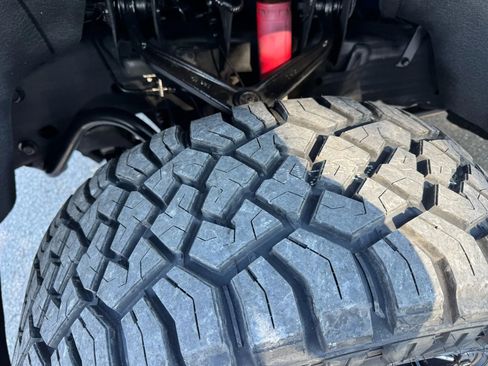 Used 2018 Chevrolet Silverado 2500 LT w/ LT Convenience Package image 34