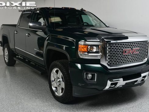 Used 2015 GMC Sierra 2500 Denali w/ Duramax Plus Package image 1