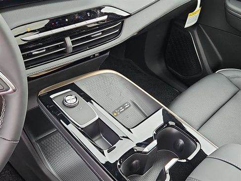 New 2025 Buick Enclave Avenir w/ Super Cruise Package image 11