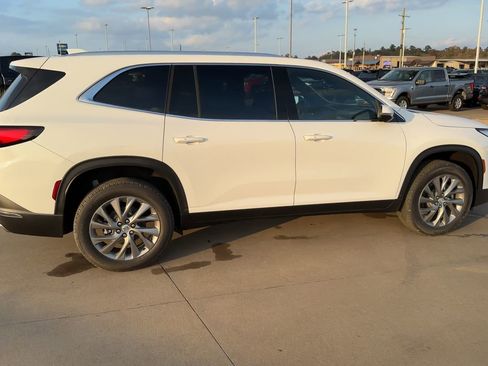 New 2026 Buick Enclave Preferred image 9