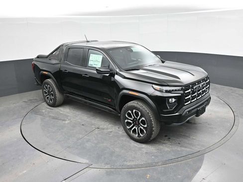 New 2025 GMC Canyon AT4 w/ Nightfall Edition image 29