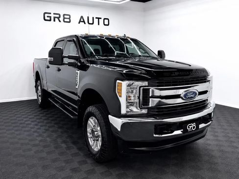 Used 2019 Ford F250 XLT w/ Snow Plow Prep Package AWD/4WD image 1
