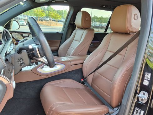Certified 2024 Mercedes-Benz GLS 450 4MATIC image 17