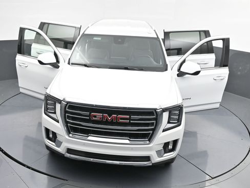 Used 2024 GMC Yukon XL SLT image 47