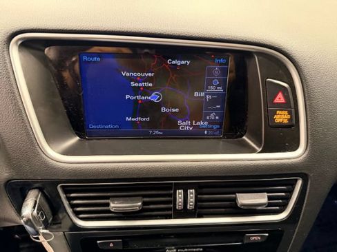 Used 2016 Audi Q5 2.0T Premium Plus w/ Technology Package AWD/4WD image 25