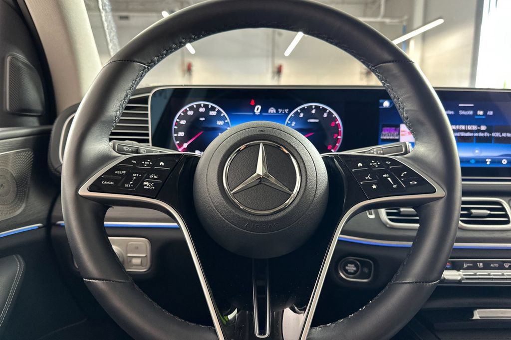 Certified 2026 Mercedes-Benz GLS 450 4MATIC image 29