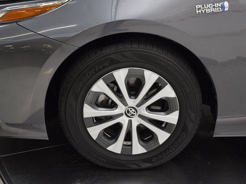 Used 2020 Toyota Prius Prime XLE FWD image 11