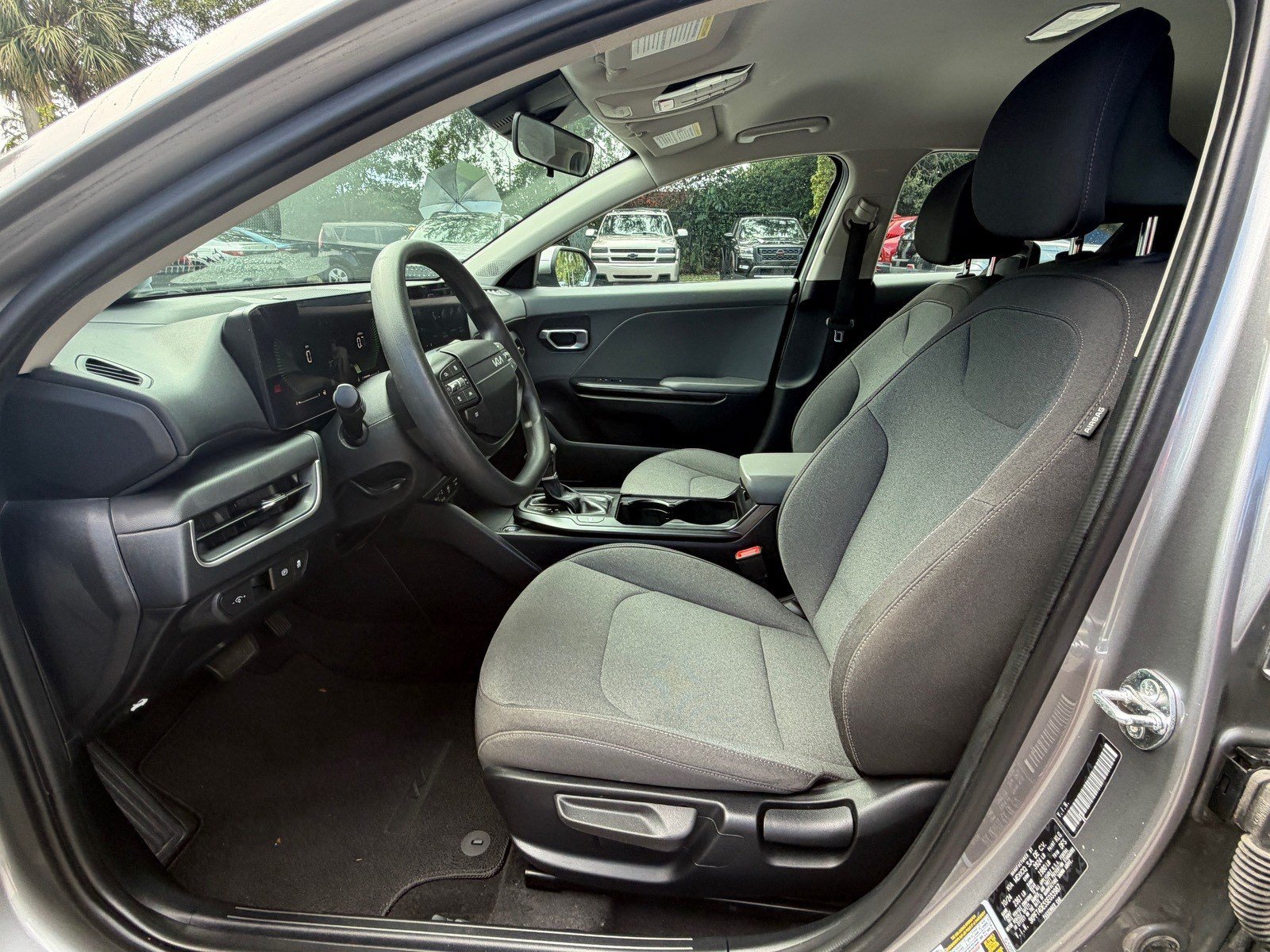 Used 2025 Kia K4 FWD image 22