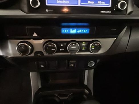Used 2021 Toyota Tacoma SR AWD/4WD image 21