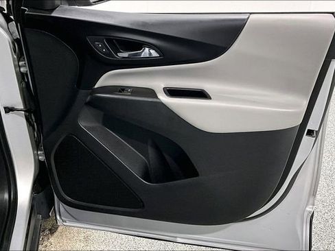 Used 2018 Chevrolet Equinox LS image 30