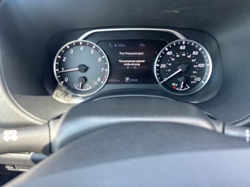 Used 2022 Nissan Frontier SV RWD image 13