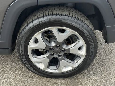 Certified 2022 Jeep Compass Limited w/ Sun and Sound Group image 11