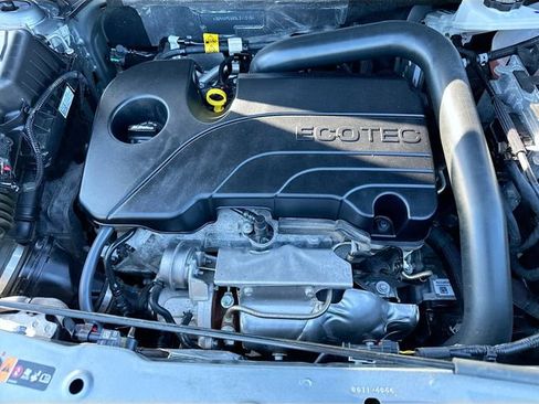 Used 2025 Chevrolet Equinox LT AWD/4WD image 29