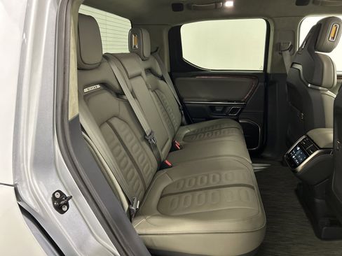 Used 2022 Rivian R1T Adventure image 22