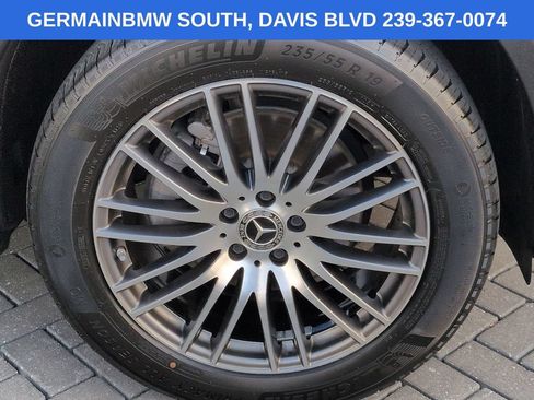 Used 2025 Mercedes-Benz GLC 300 image 12