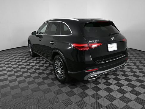 Used 2026 Mercedes-Benz GLC 300 image 4