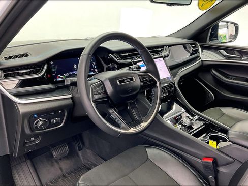 Used 2023 Jeep Grand Cherokee Trailhawk w/ Luxury Tech Group III image 14