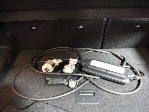 Certified 2023 Nissan Ariya FWD image 32