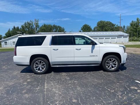 Used 2015 GMC Yukon XL SLT w/ HD Trailering Package AWD/4WD image 11