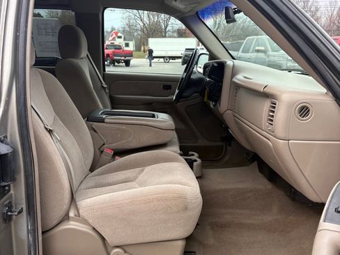 Used 2003 Chevrolet Silverado 1500 LS w/ Off-Road Package AWD/4WD image 11