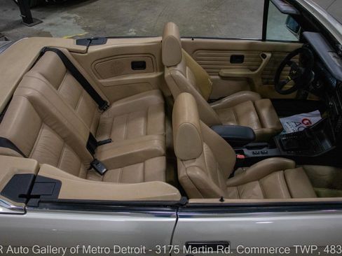 Used 1989 BMW 325i Convertible RWD image 15
