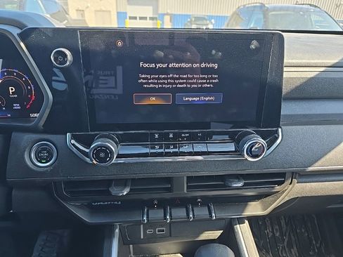 Used 2024 Chevrolet Colorado Trail Boss w/ Advanced Trailering Package AWD/4WD image 20