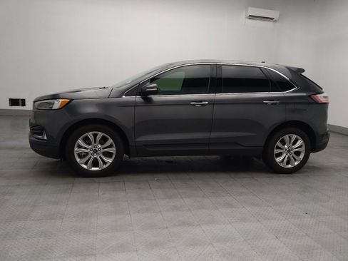 Used 2020 Ford Edge Titanium w/ Equipment Group 301A FWD image 2