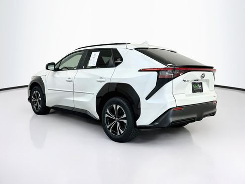 Used 2023 Toyota bZ4X AWD w/ Weather Package image 5