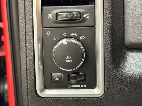 Used 2019 RAM 1500 Big Horn image 15