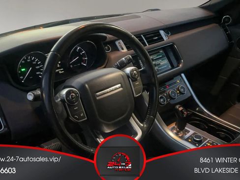 Used 2015 Land Rover Range Rover Sport SE image 14