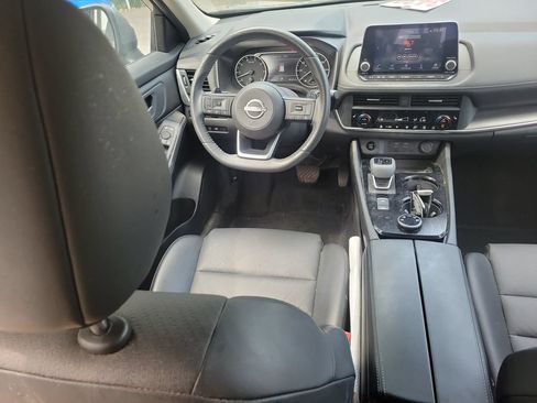 Used 2024 Nissan Rogue SV w/ SV Premium Package AWD/4WD image 14