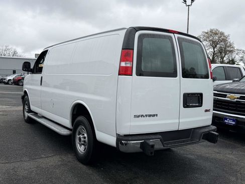 Used 2024 GMC Savana 2500 w/ Driver Convenience Package RWD image 6