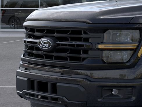 New 2026 Ford F150 XLT w/ XLT Black Appearance Package RWD image 17