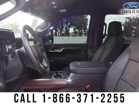 Used 2025 Chevrolet Silverado 2500 High Country w/ High Country Premium Package AWD/4WD image 22
