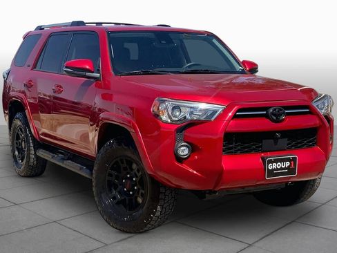 Used 2022 Toyota 4Runner SR5 Premium w/ Moonroof Package AWD/4WD image 2