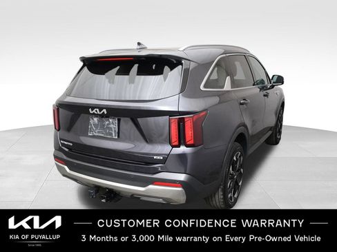 Certified 2025 Kia Sorento EX w/ Panoramic Sunroof Package AWD/4WD image 5