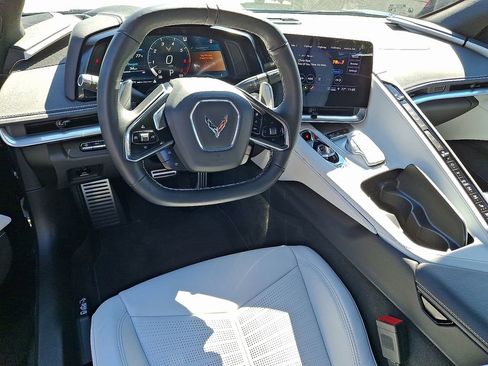 Used 2022 Chevrolet Corvette Stingray Preferred Cpe w/ Z51 Performance Package image 2