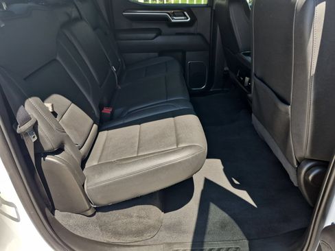 Used 2022 Chevrolet Silverado 1500 RST w/ Convenience Package II AWD/4WD image 28