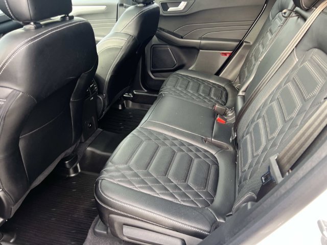 Certified 2023 Ford Escape Platinum w/ Premium Technology Package AWD/4WD image 13