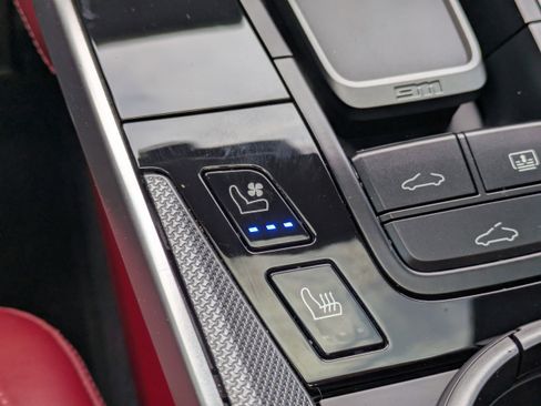 Used 2021 Porsche 911 Turbo image 23