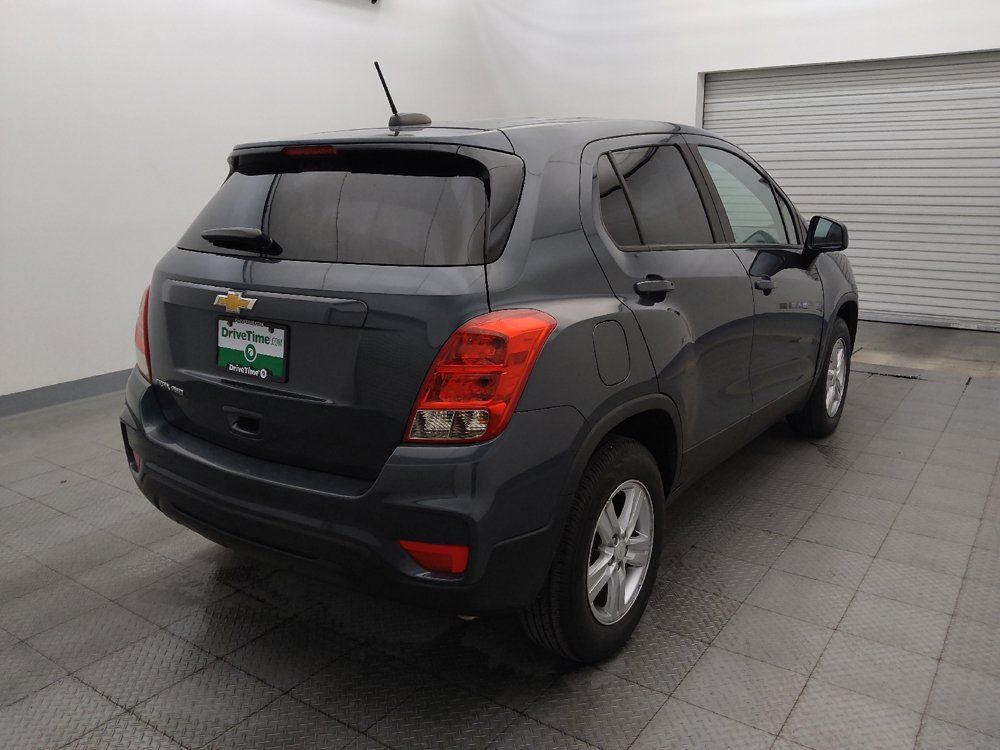 Used 2021 Chevrolet Trax LS w/ Tint and Cruise Package AWD/4WD image 9